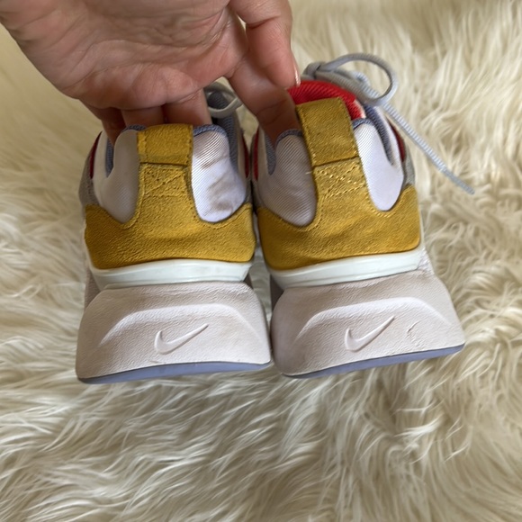 NIKE RYZ 365 CW5590 100 White/Washed Coral/Track Red - Picture 5 of 10